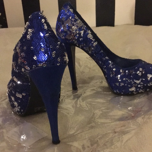 New Look Sequin “Your Feet Look Gorgeous” Heels - Picture 2 of 4